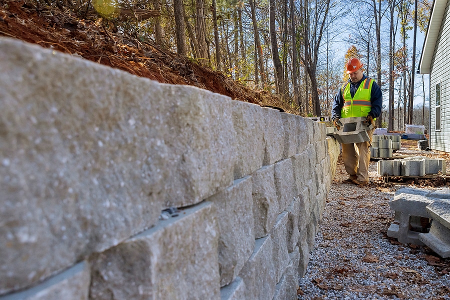 4 Signs Your Retaining Wall Needs Repair